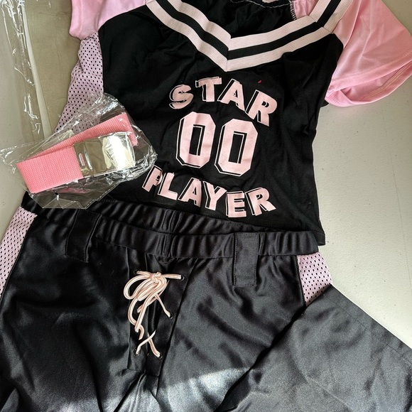 Touchdown Tina Costume - Picture 7 of 7